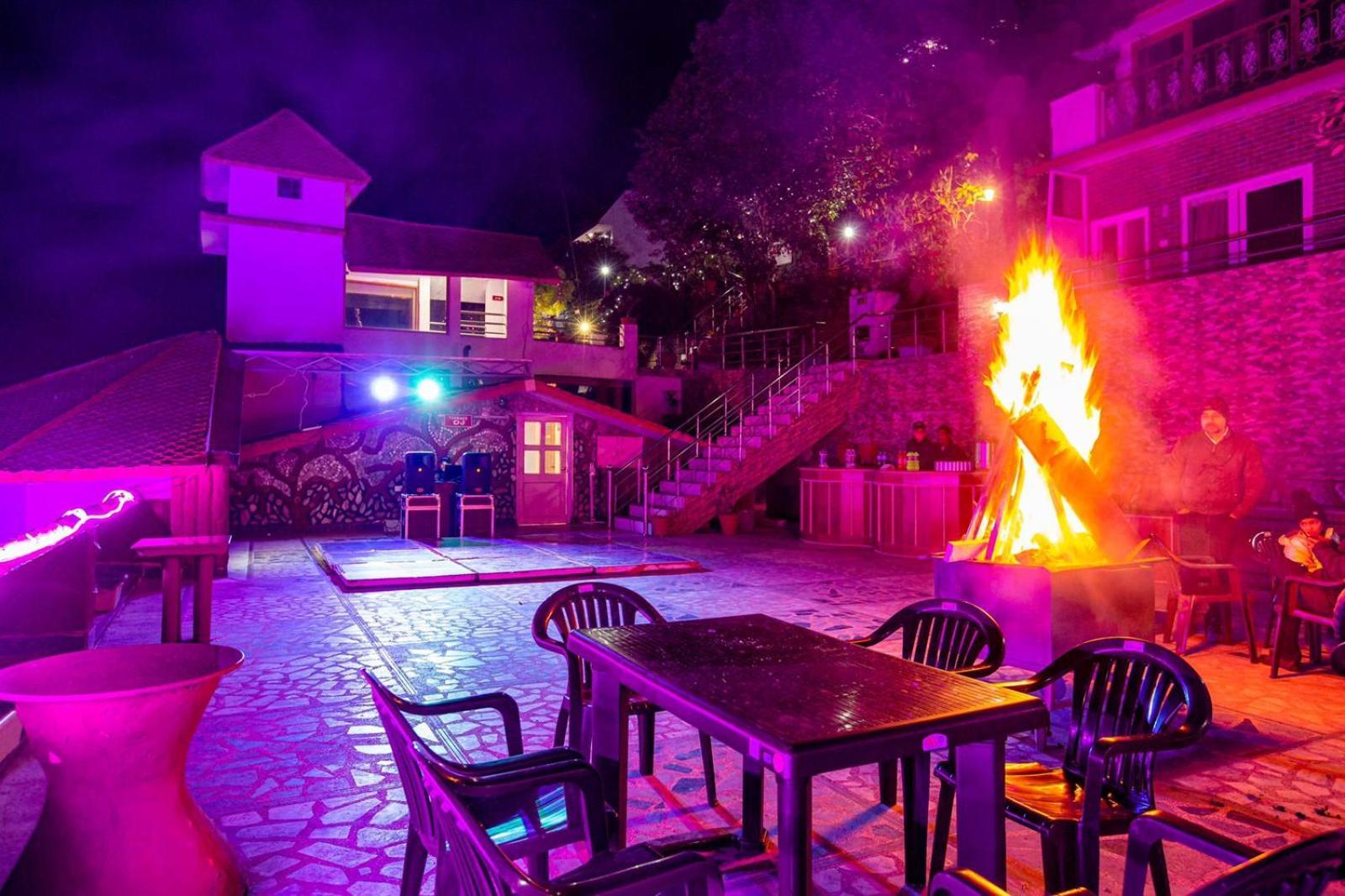 Blue Pine Resort Lansdowne Exterior foto